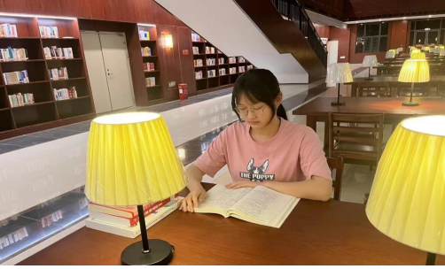 学在美珈/国家奖学金获得者风采  周雨昕：风雨兼程，只为遇见更好的自己